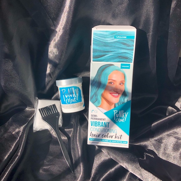 Punky Colour Semi-Permanent Vibrant Conditioning Hair Color Kit - Turquoise - Picture 9 of 11